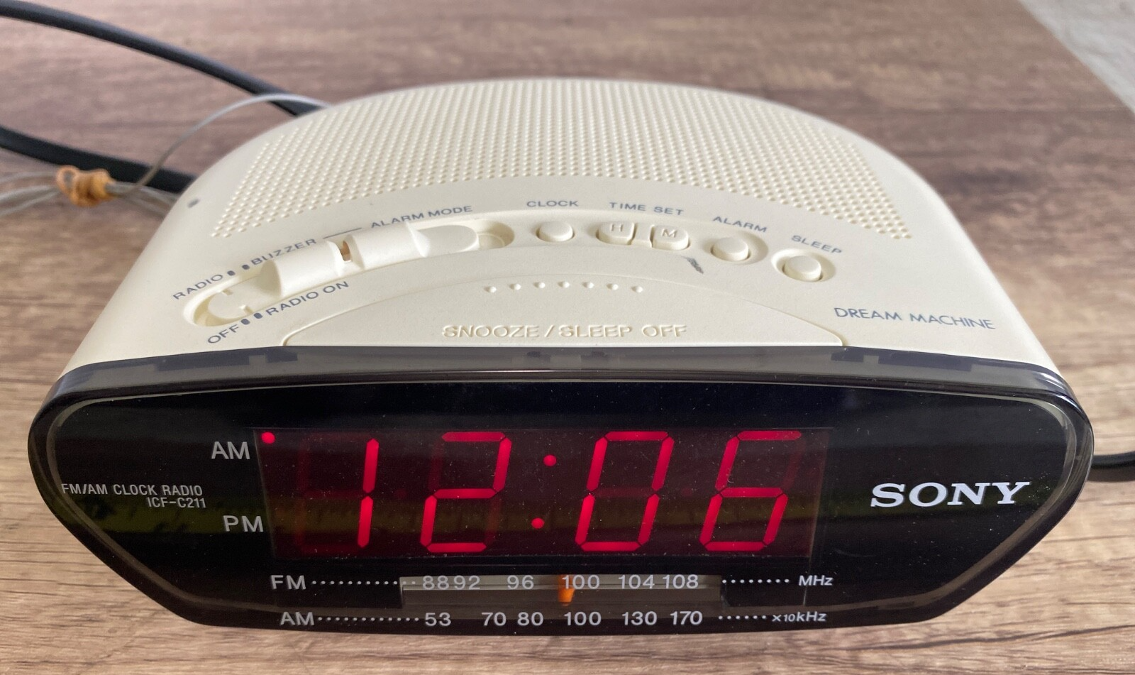 Sony Dream Machine ICFC211 AM FM Alarm Clock Radio - Tested & Working