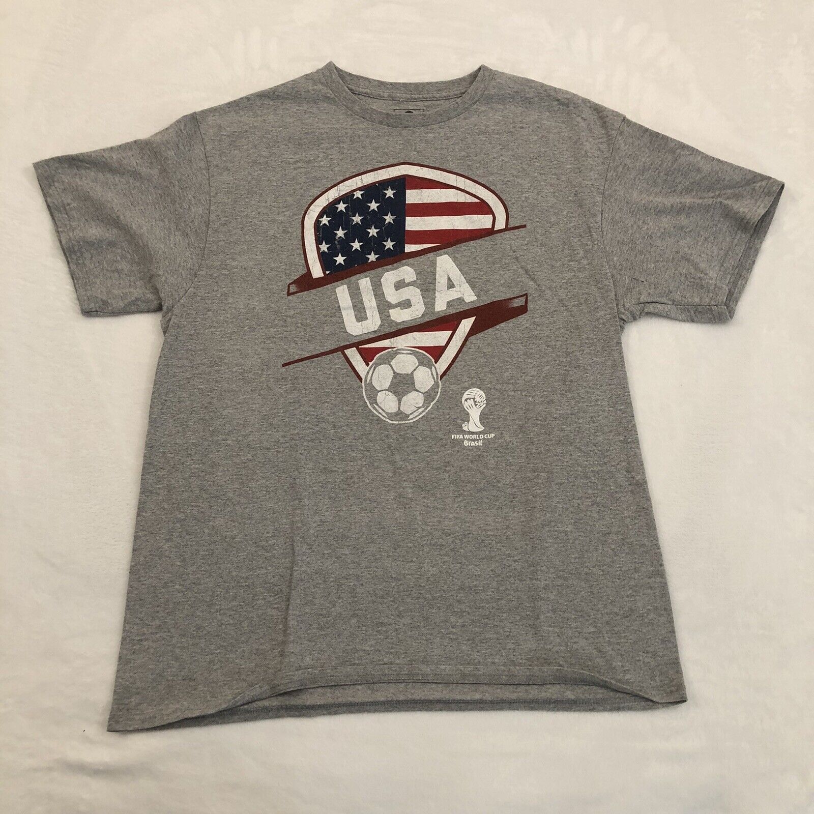 USA Soccer Team FIFA World Cup 2014 Brasil Futbol Gray T-Shirt Men’s size L