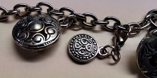 Upcycled Silvertone 5 Charm Bracelet 7" Cable Celtic Medallion Mandala Cross 25g - Picture 2 of 9