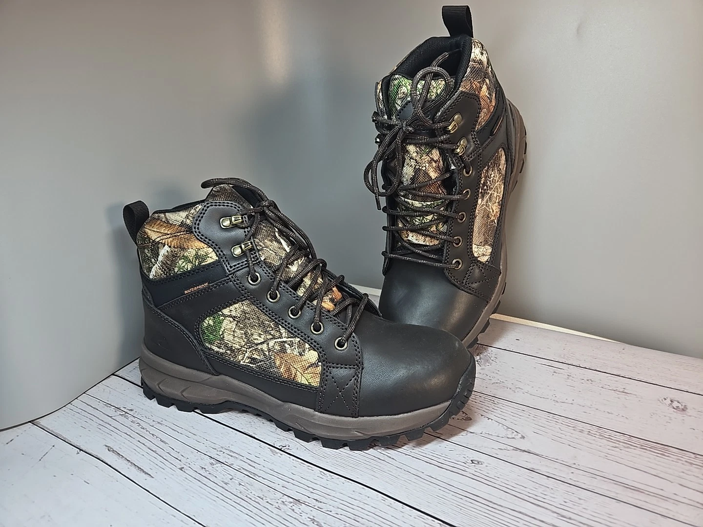 Ozark Trail 6” Waterproof Hunting Hiking Boot Men Size 8 REALTREE Camo *NEW*