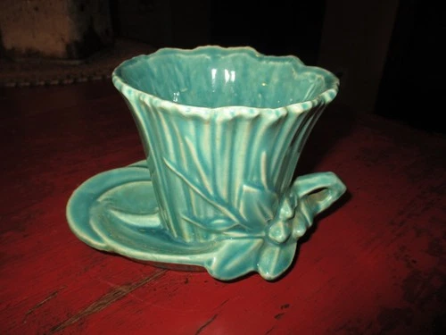 Vtg McCoy Pottery Seafoam Green Lotus Planter w/attached saucer 6.5" Water Lily