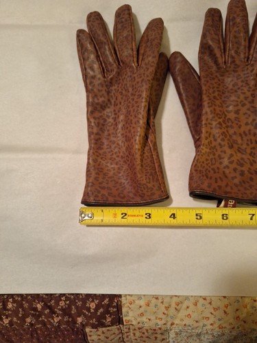 Aigner Womens Gloves - Picture 8 of 8