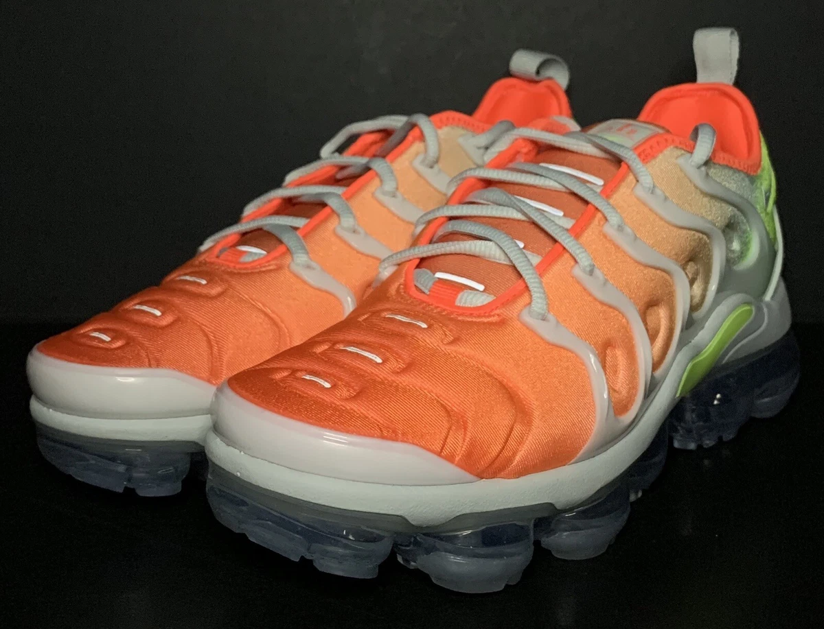 W Nike Air Vapormax Plus Barely Grey Crimson AO4550 003 Women s