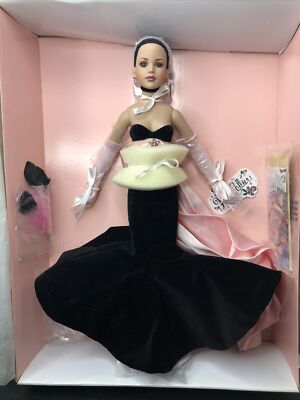 18  Tonner Kitty Collier Doll  Nobility & Nuances  Elegant Black & Pink Gown MIB