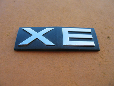06 07 08 09 10 SATURN AURA VUE ASTRA XE REAR TRUNK EMBLEM LOGO BADGE SIGN A28722