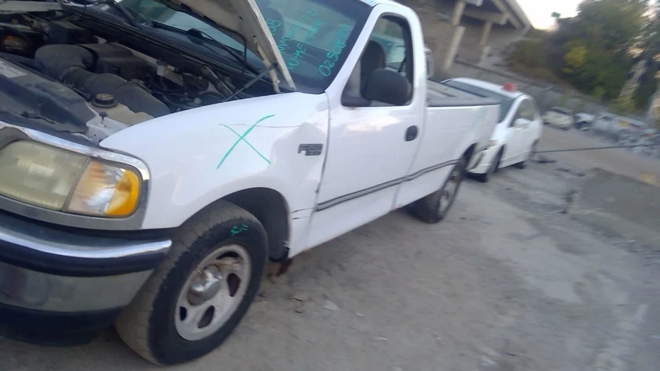 Compresor de aire acondicionado 8-330 Hang-on AC VIN L para camioneta Ford F150 97-00 5221119 Foto 4 de 4