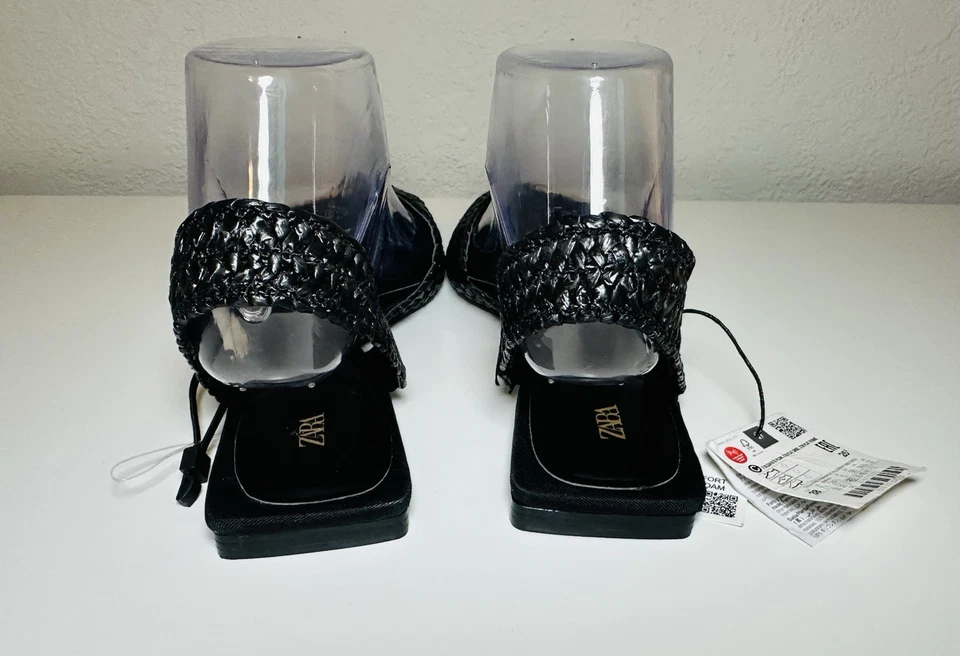 Sandalia plana ZARA tejida rafia punta negra tostada con tira trasera para mujer EE. UU. 7,5 NUEVA Foto 3 de 4