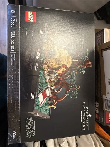 LEGO Star Wars 75330 Dagobah Jedi Training Diorama Sealed Box