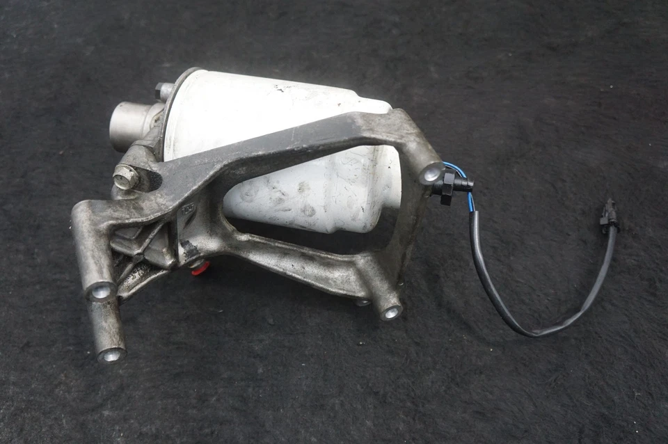 Conjunto de soporte de filtro de combustible diésel OEM 20231221 Chevrolet Silverado 3500 2015 Foto 4 de 4