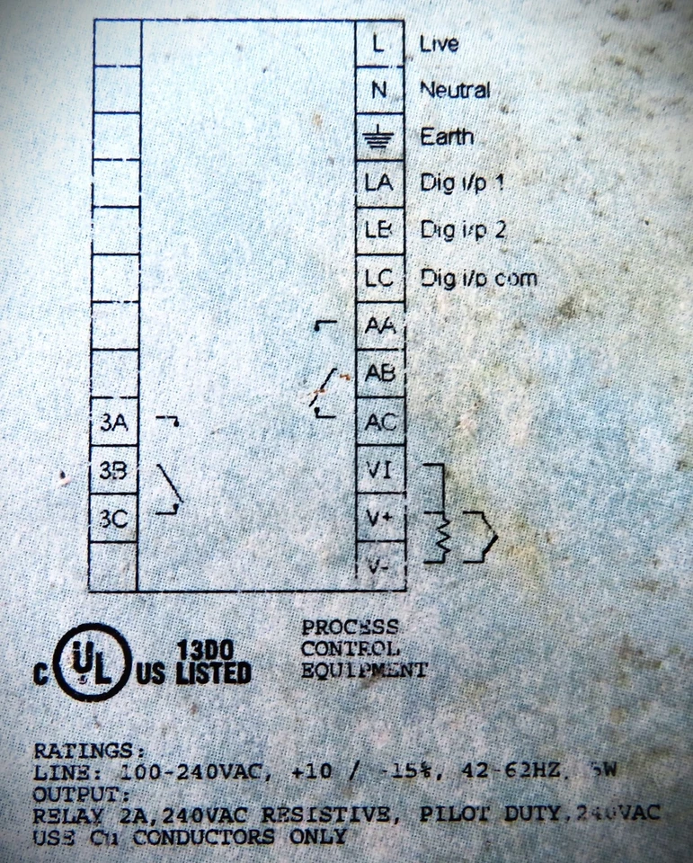 CONTROLADOR DE TEMPERATURA EUROTHERM 2108i /AL/RD/VH/HA/RF/ENG, PID Cfg: S/0/1370/C Foto 3 de 4