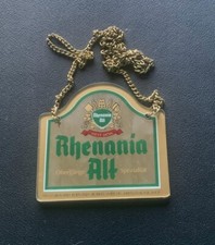 Zapfhahnschild "Rhenania Alt", mit Kette.