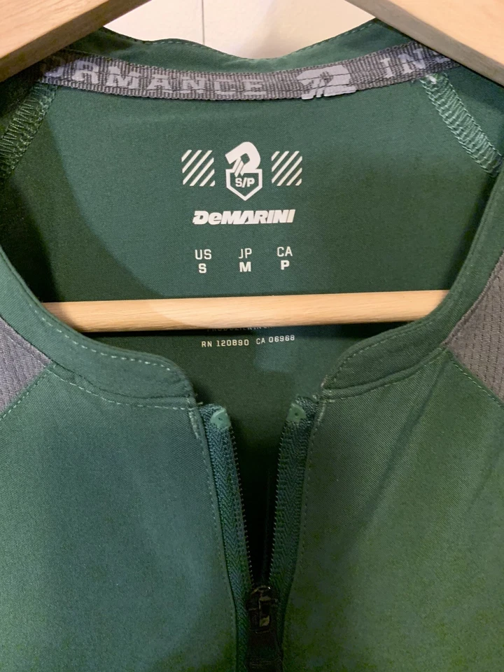 Nueva Camisa Demarini Para Hombres Talla S Jaula de Bateo Verde Nueva Con Etiquetas Foto 2 de 4