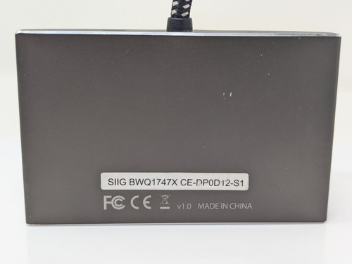 SIIG 3 Port DisplayPort MST Hub 4k - Muti Monitor Splitter 1x3 + Mini DP Adapter - Picture 3 of 5