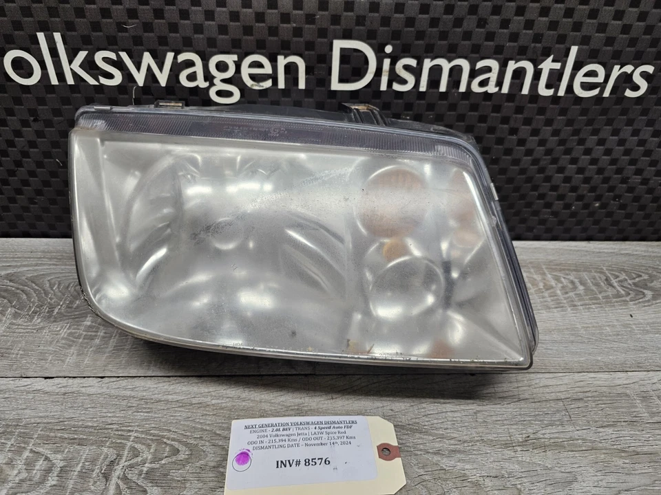 2000 - 2006 Volkswagen Jetta Right RH Passenger Front Headlight Head Light Lamp - Image 2 of 4
