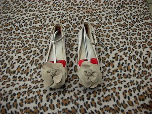 flats with flower on top