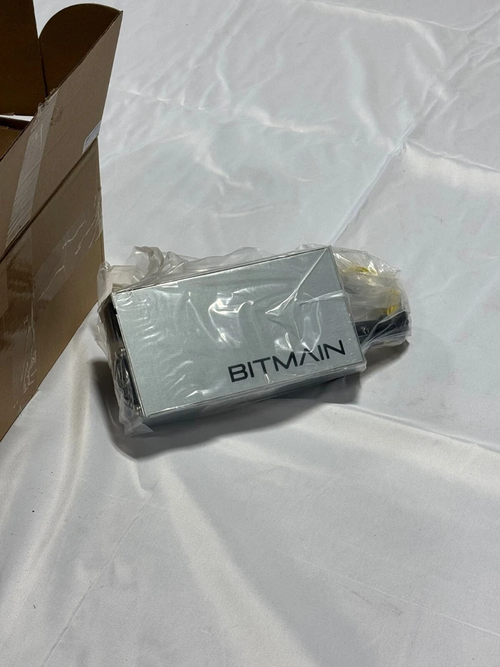 Antminer APW3++ Bitmain Power Supply 1200-1600W D3 L3 S9 New Original Box - Image 4 of 4