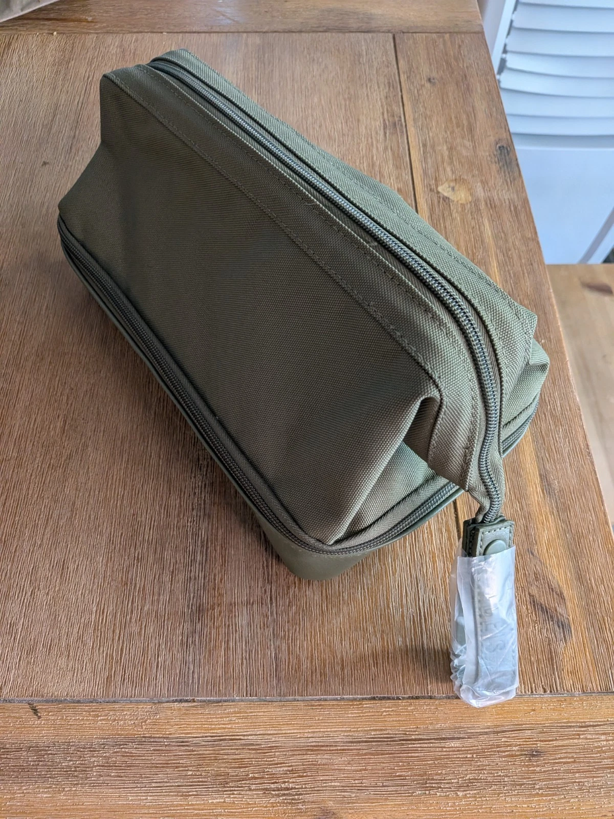 BEIS The Dopp Kit Cosmetic Bag Beige Makeup Travel Organizer Minimalist Olive