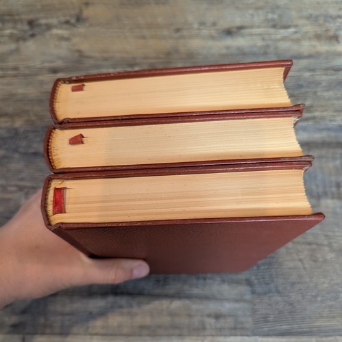 3 Volumes International Collectors Library Red Gold Shakespeare - Imagen 4 de 9