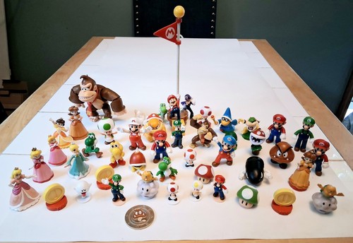 40+ Nintendo Super Mario Toy Action Figurine Large Character Figure Lot