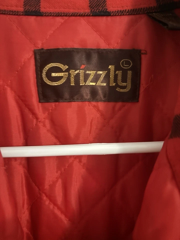 Camisa de Franela Grizzly De Colección Hombres Grande Roja Forrada a Cuadros Botón Aislado Foto 2 de 4