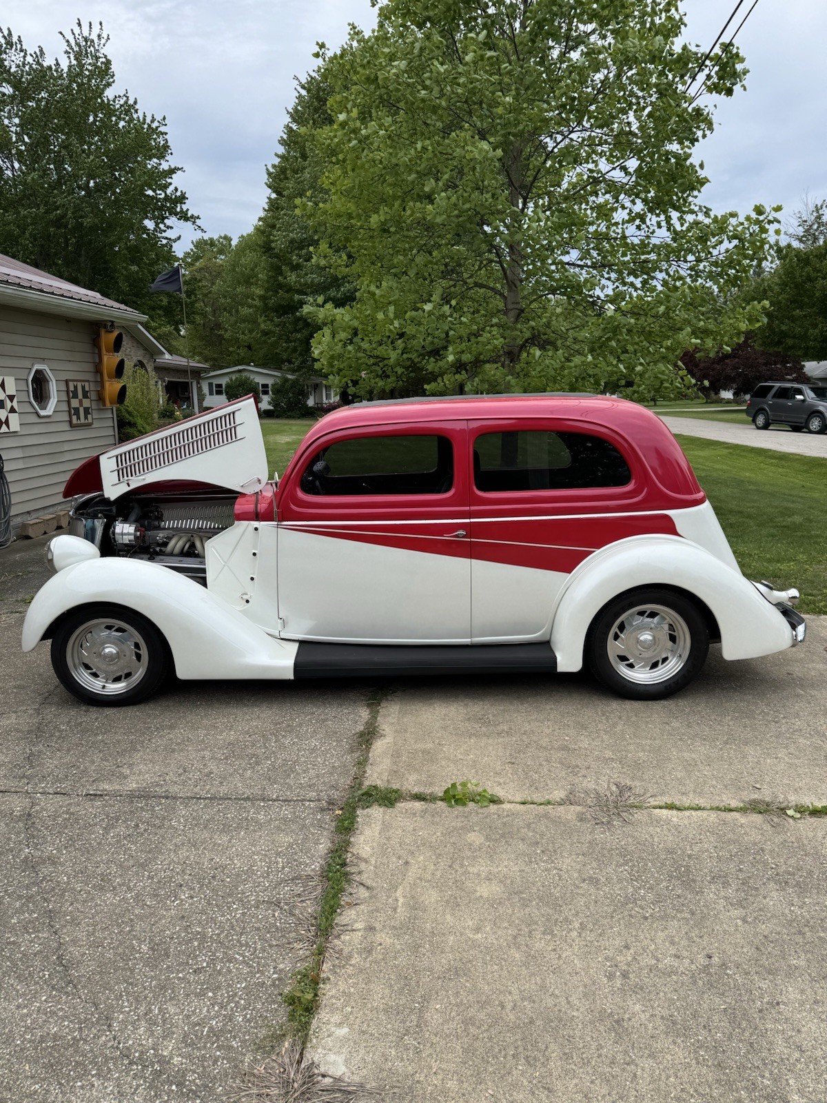 Picture 2 of 16