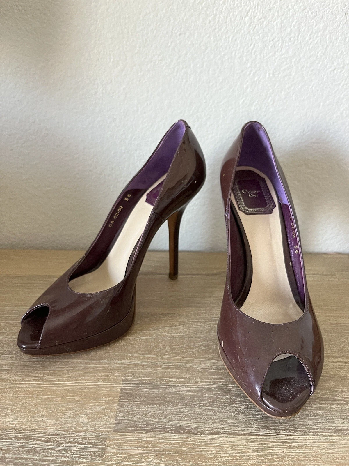 CHRISTIAN DIOR   Talons escarpins orteils en cuir verni violet   Taille 36 UE, 6 États Unis