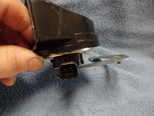 NEW OEM Ford 2019-2022 Edge Level 2 Low Pitch Horn Assembly K2GZ-13832-H - Picture 4 of 7