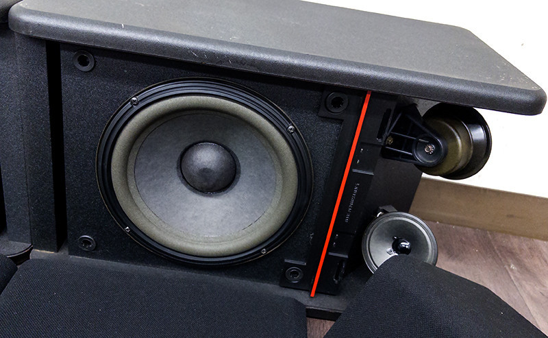 BOSE 301 AVM speaker 2 pairs AV MONITOR Working From Japan BOSE 301 AVM speaker 2 pairs AV MONITOR Working From Japan
