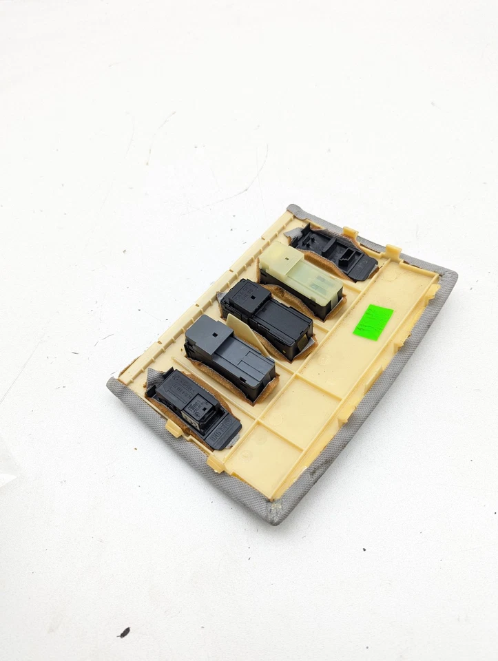 Panel de interruptores de techo de control de techo corredizo delantero BMW 525xi E60 2006-2010 Foto 4 de 4