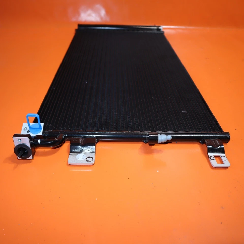 Condensador de aire acondicionado AUDI A4 A5 2017 2018 2019 2020 8W0816421M OEM Foto 2 de 4