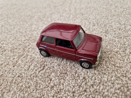 CORGI CLASSICS 1/36 MAYFAIR METALLIC RED MINI COOPER DIECAST MODEL CAR - Picture 2 of 3