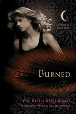 Burned: A House of Night Novel (House of Night Novels) - Paperback - VERY GOOD