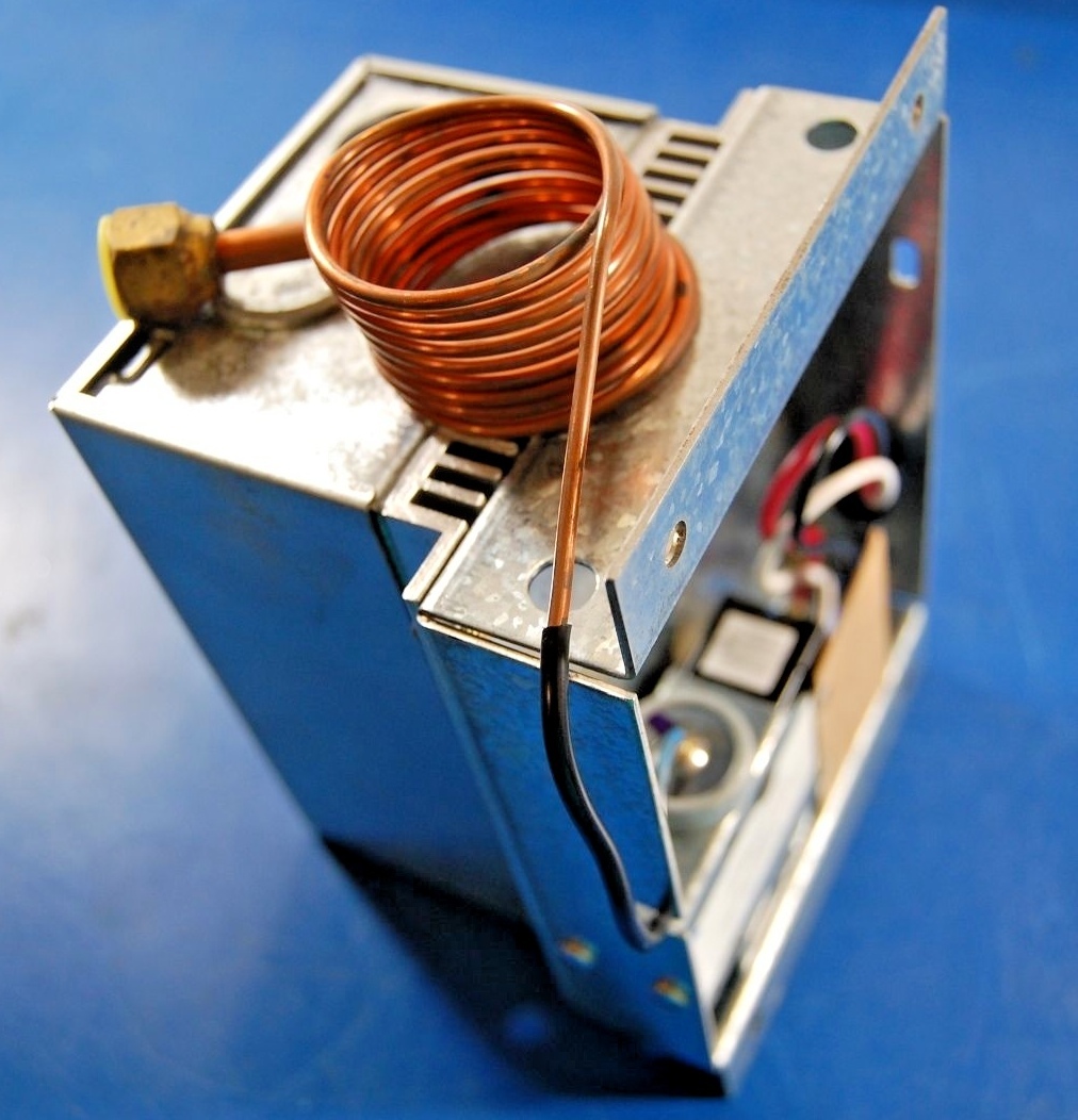 Johnson Controls P66AAB33C Condenser Fan Speed Control, Therm P/N 10