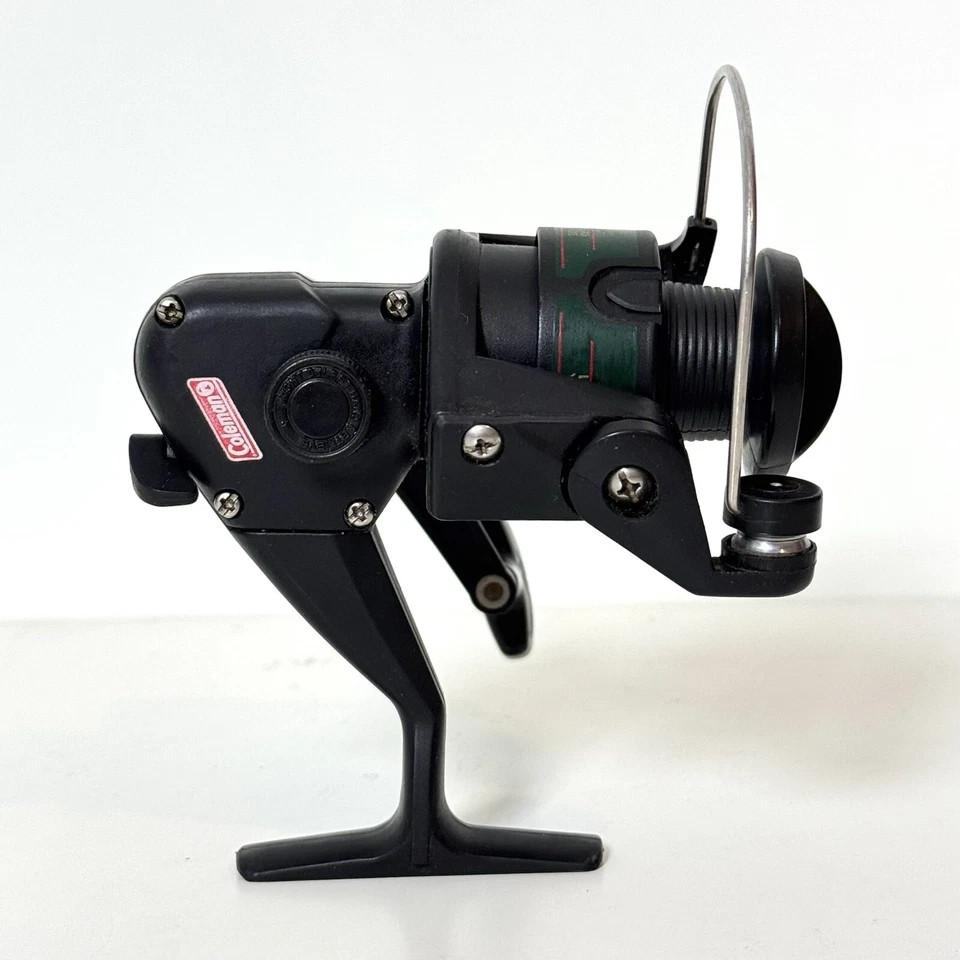 Carrete giratorio de pesca Coleman Outfitter CO100F - recuperación a mano derecha o izquierda Foto 2 de 4