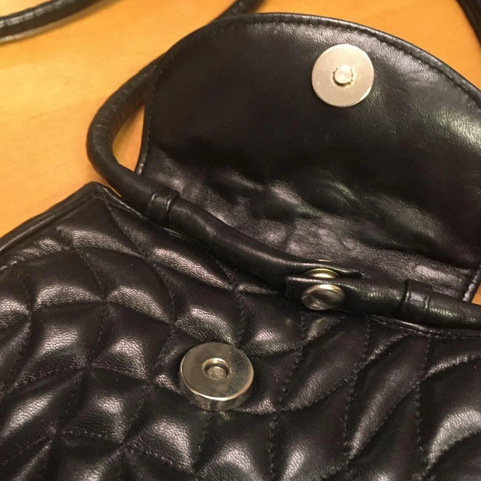 Bolso de Hombro Maud Frizon Paris Acolchado Cuero Bolsillo en Negro USADO Como Nuevo Foto 3 de 4