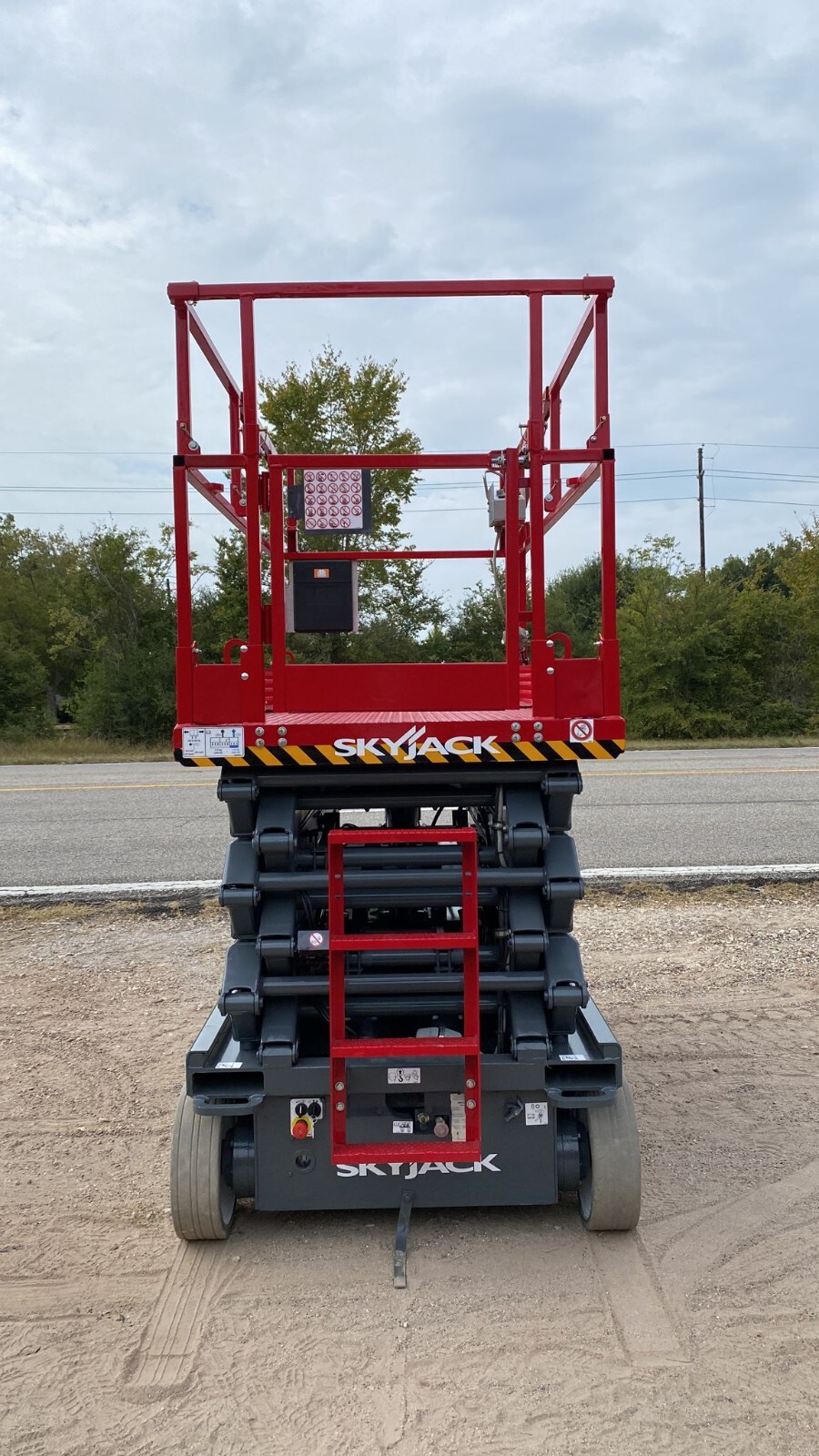 SKYJACK SJIII 4740 ELECTRIC SCISSOR LIFT REFURBISHED WARRANTY DEALER eBay