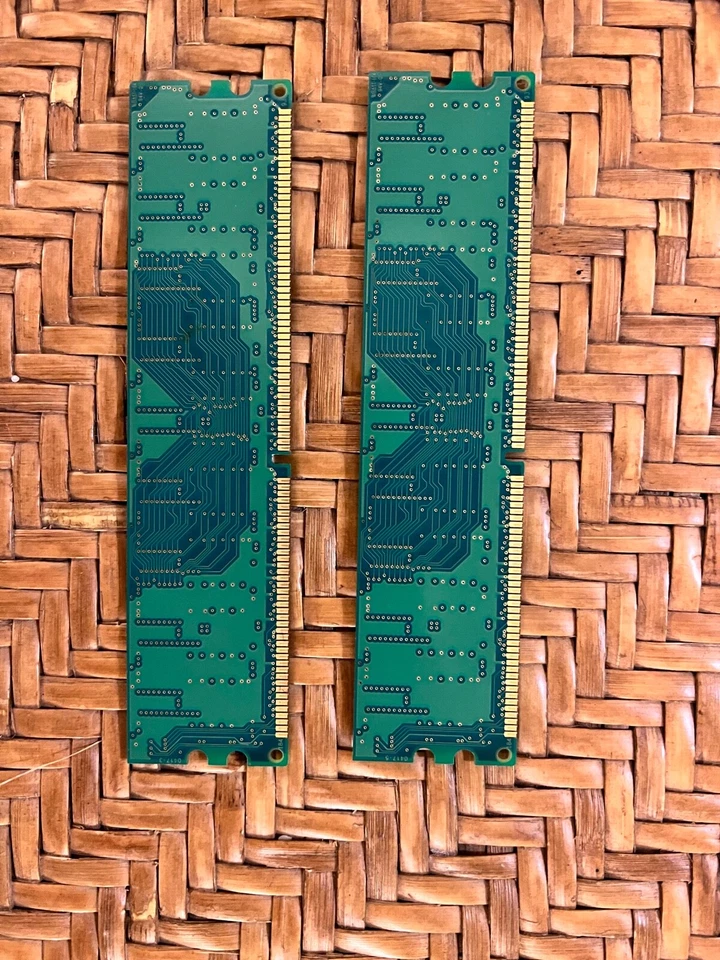 2 x Hynix HYMD232646D8J-D43 256MB DDR Memory RAM PC3200U-30330 - FREE DELIVERY - Image 2 of 2