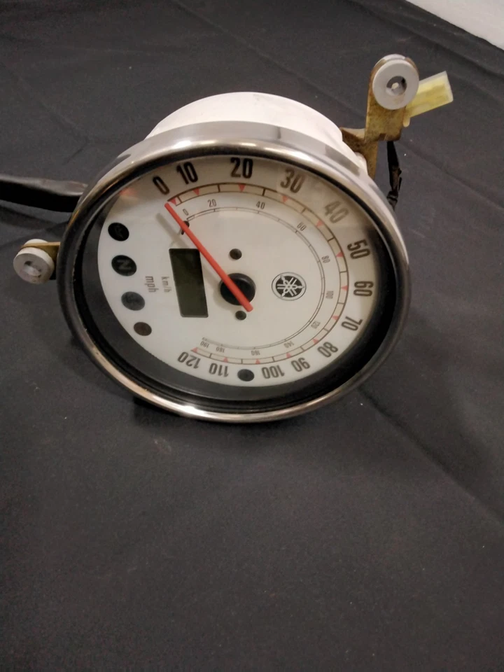 Yamaha V-Star 1100 2000-09 velocímetro funcionando odómetro 19 k millas ¡Bonito! XVS1100 Foto 3 de 4