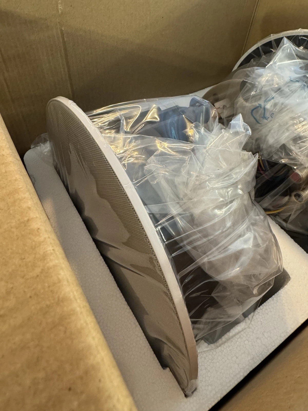 BluCube Pair of Ceiling Speakers Loudspeakers BCK65 Brand New In Box 9