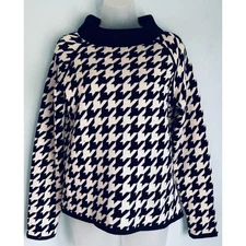 Worth New York 100% Wool Sweater Small Black and White