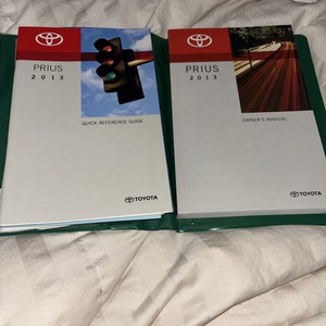 2013 Toyota Prius Owner's Manual Set