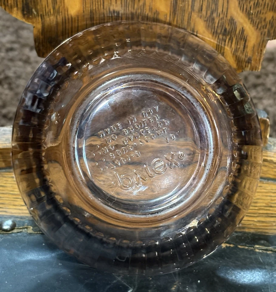 Vintage Pyrex Ribbed Cranberry Colored Bowl 7401-8  3 Cup - Image 4 of 4