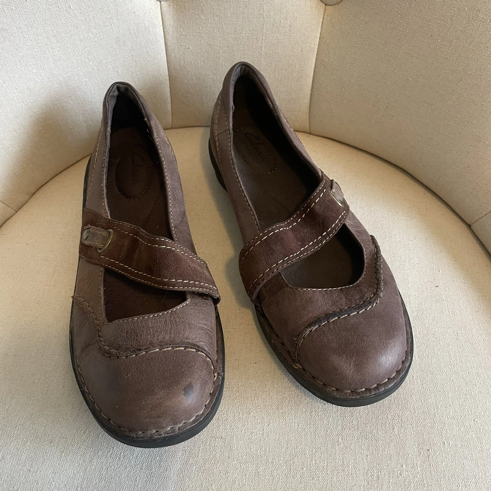 Scarpe pieghevoli Clarks in pelle Mary Janes da donna taglia 7 5 marroni basse comode