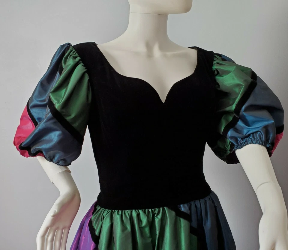 Vestido Enagua De Terciopelo Negro Tafetán Iridiscente Victor Costa De Colección Nieman's Talla 10 Foto 4 de 4