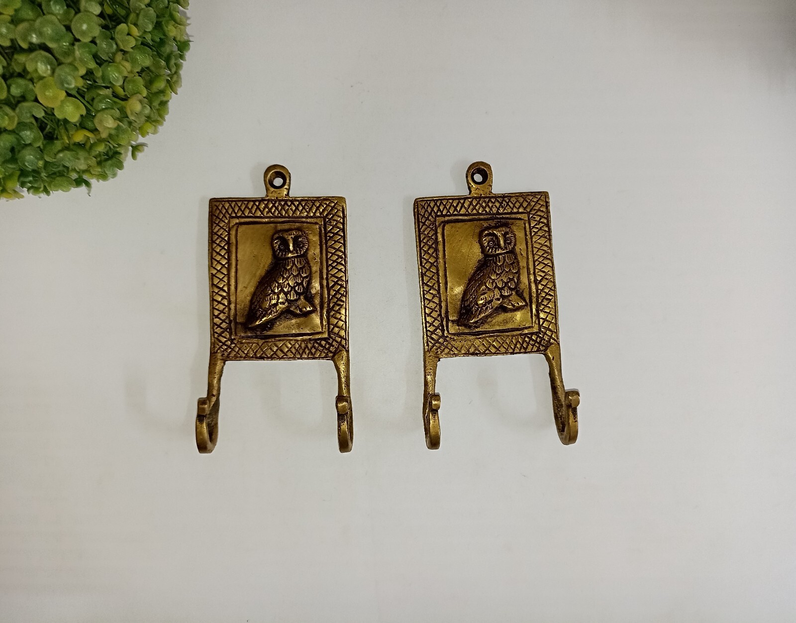 Snowy Owl Design Towel Hanger Brass Nocturnal Owl Wall Hooks Pair AJ272