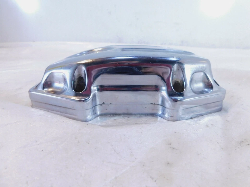 Cubierta del árbol de levas del motor derecho Harley Davidson Softail & Dyna Performance Machine Foto 4 de 4