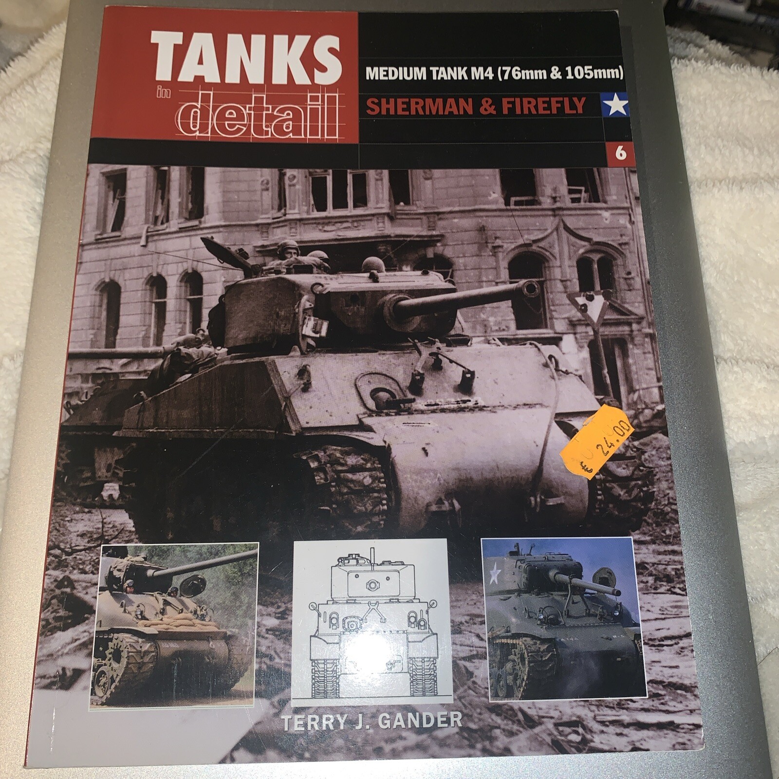 Medium Tank M4: Sherman and Firefly by Terry Gander (Paperback, 2003)