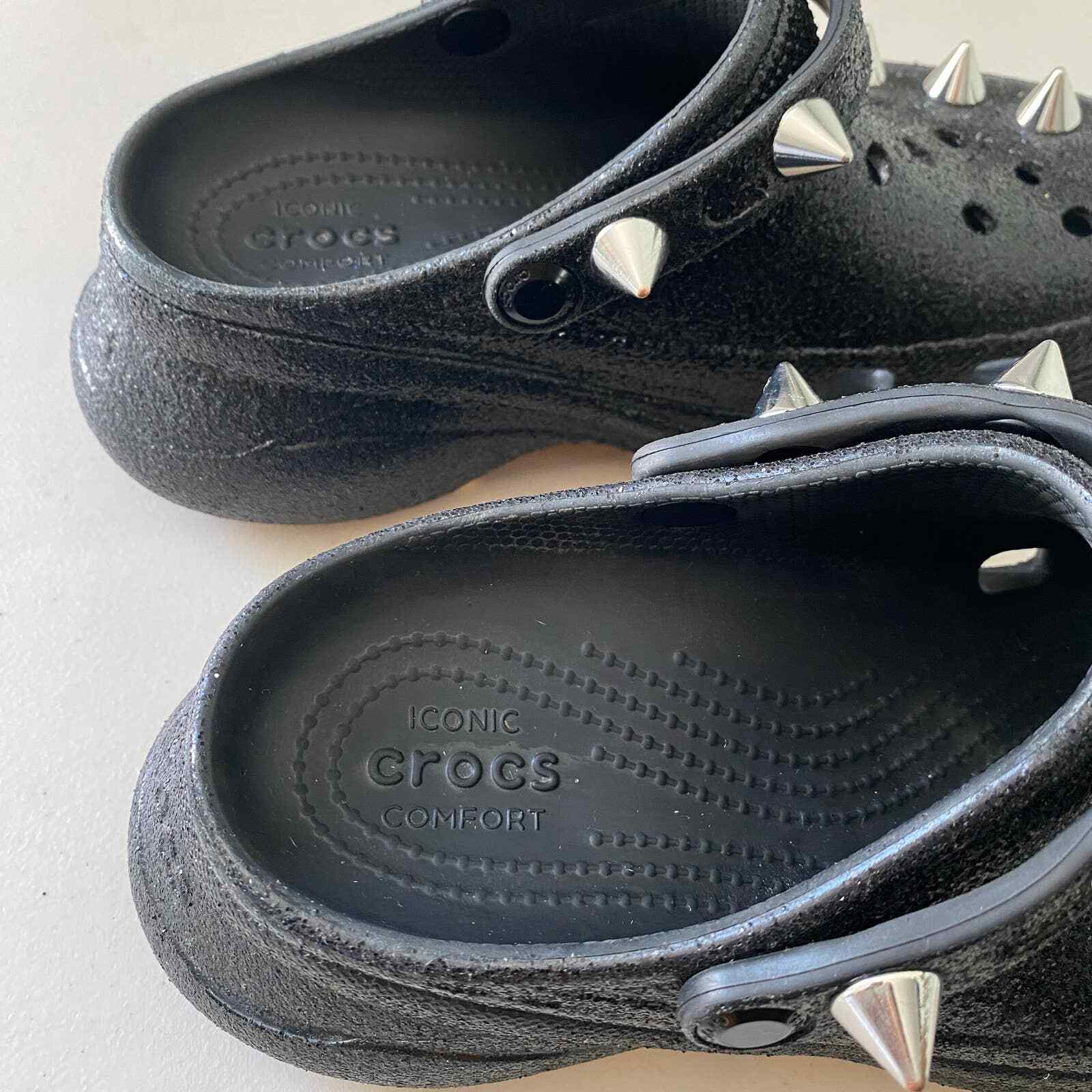 bae crocs black