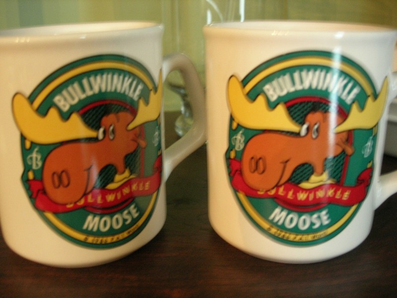 Set of 2 Vtg 1986 Bullwinkle Moose Mug ~ Rocky & Bullwinkle