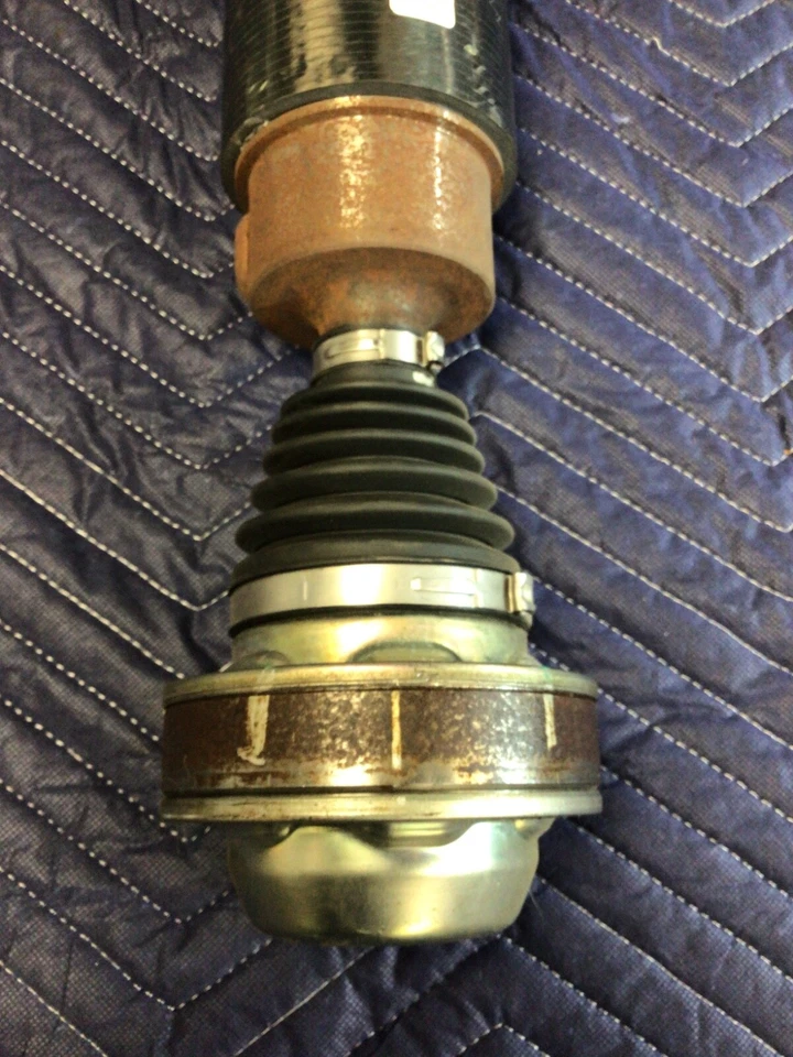 Ford Mustang Shelby GT500 2020 fabricante de equipos originales fibra de carbono hélice trasero eje de transmisión KR3V4602AD Foto 3 de 4